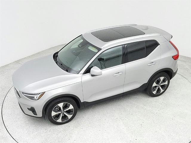 2023 Volvo XC40 Vehicle Photo in Grapevine, TX 76051