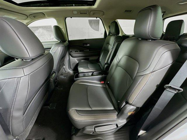 2024 Nissan Pathfinder Vehicle Photo in Flemington, NJ 08822