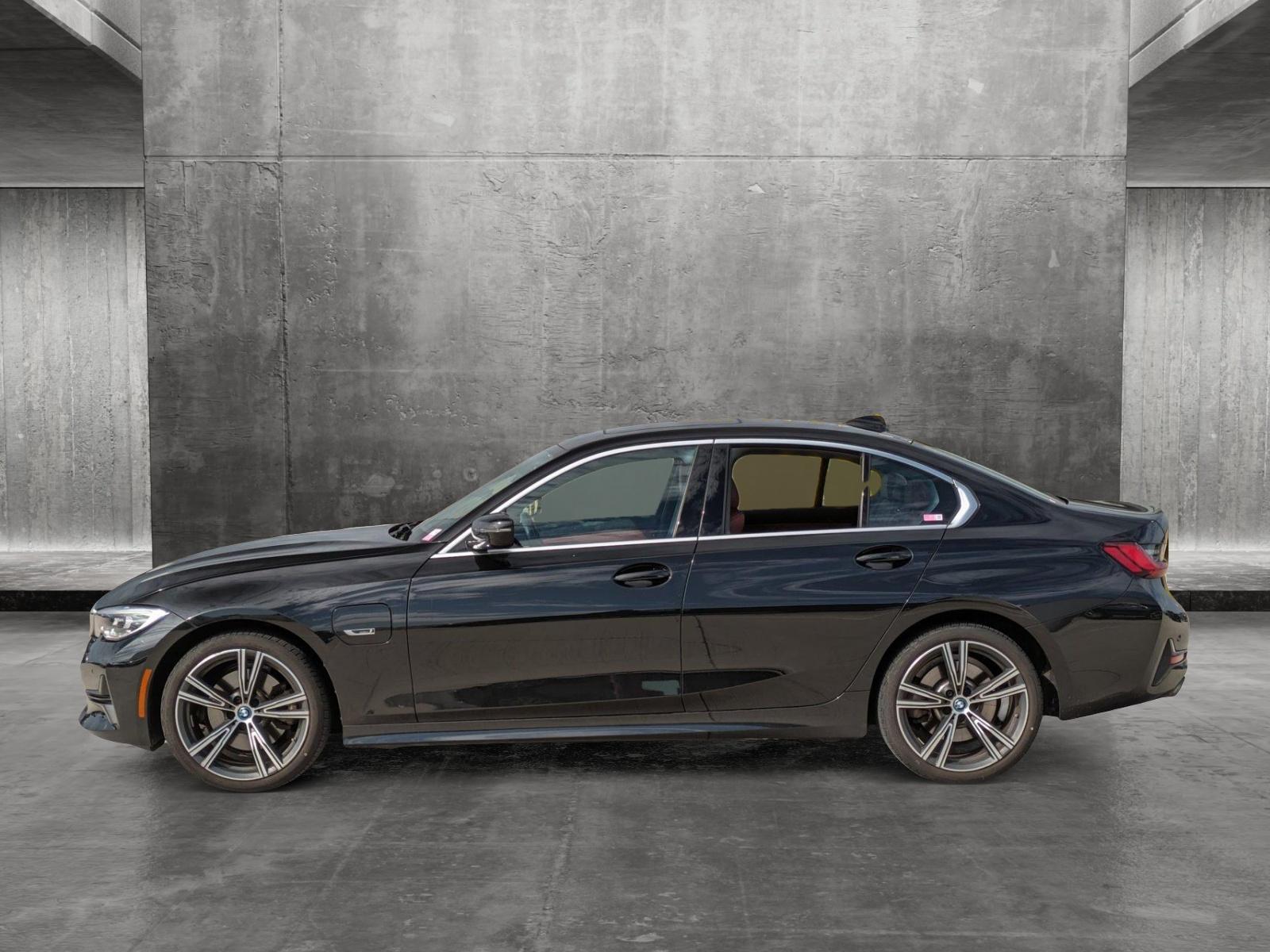 2022 BMW 330e xDrive Vehicle Photo in Rockville, MD 20852