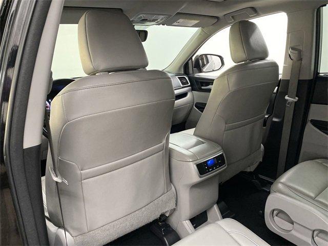 2018 Toyota Highlander Vehicle Photo in PORTLAND, OR 97225-3518