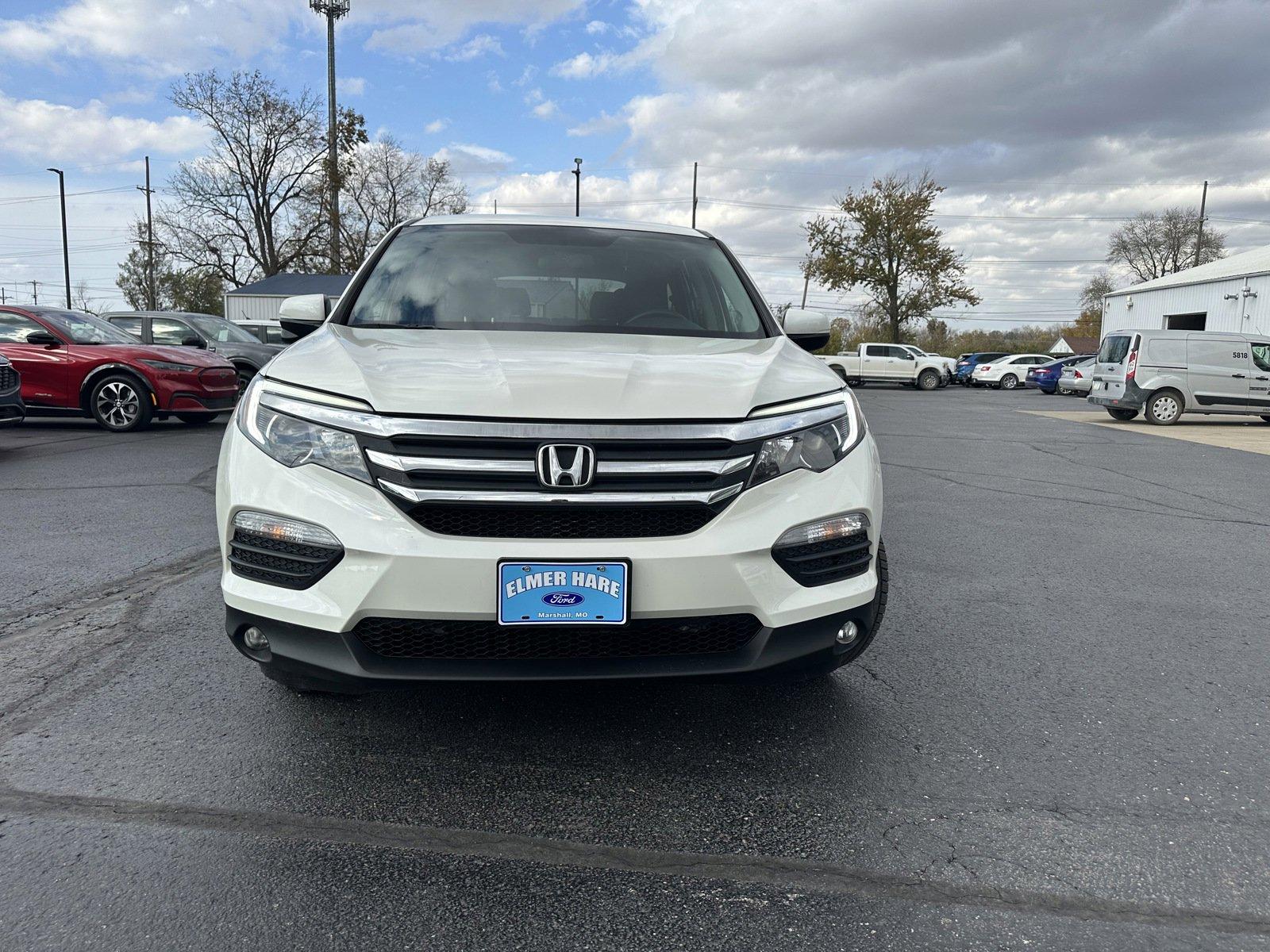 Used 2018 Honda Pilot EX with VIN 5FNYF5H37JB002019 for sale in Kansas City