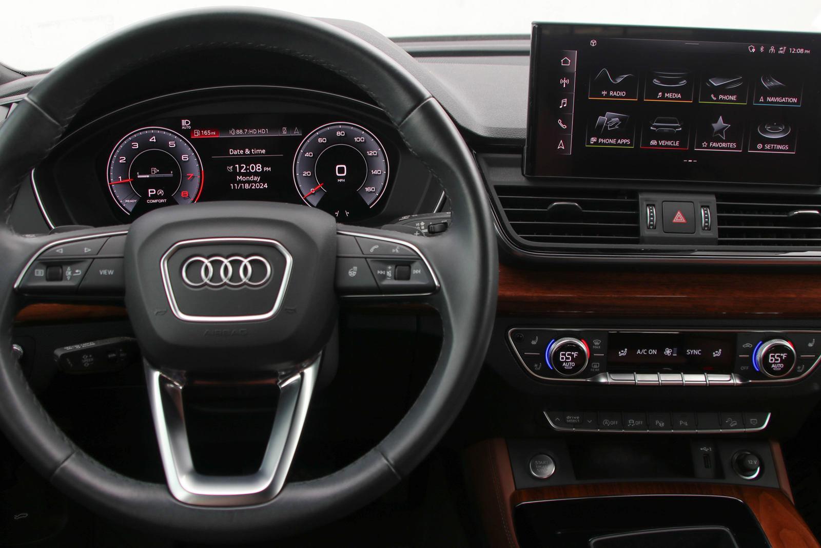 2022 Audi Q5 Vehicle Photo in SUGAR LAND, TX 77478