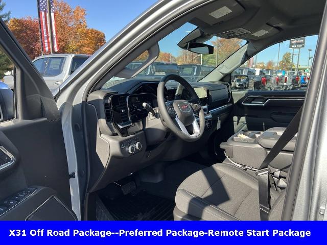 2025 GMC Sierra 1500 Vehicle Photo in CHICOPEE, MA 01020-5001