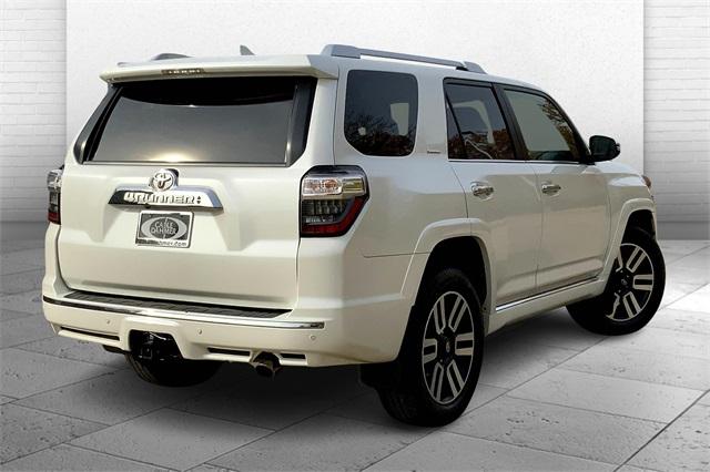 2018 Toyota 4Runner Vehicle Photo in KANSAS CITY, MO 64114-4545