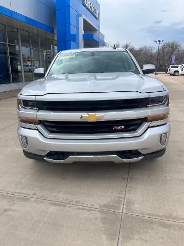 Used 2018 Chevrolet Silverado 1500 LT with VIN 3GCUKRECXJG603960 for sale in Pratt, KS