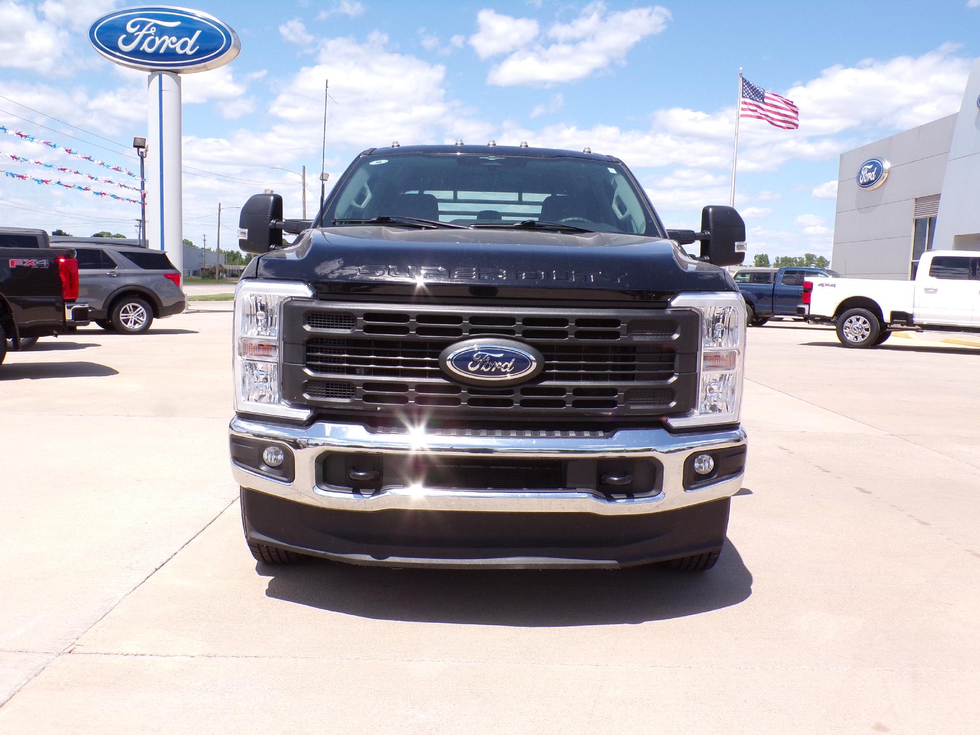 Used 2023 Ford F-350 Super Duty XL with VIN 1FT8W3DT4PEC85550 for sale in Kansas City