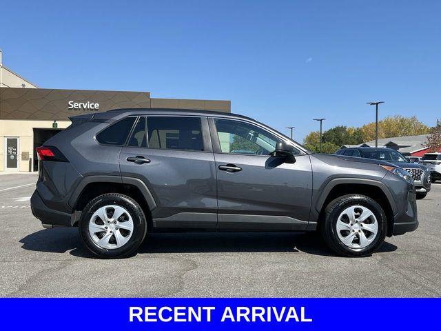 2019 Toyota RAV4 Vehicle Photo in Merrillville, IN 46410