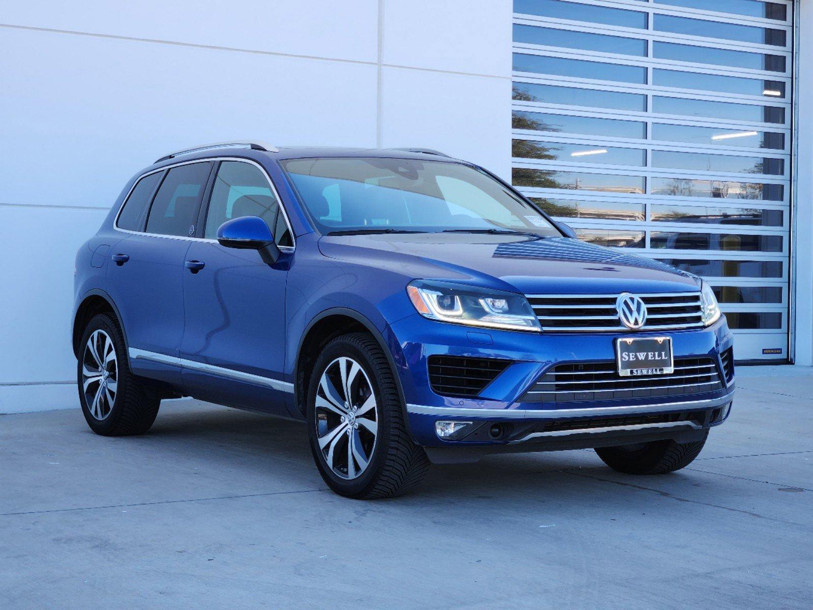 2017 Volkswagen Touareg Vehicle Photo in PLANO, TX 75024