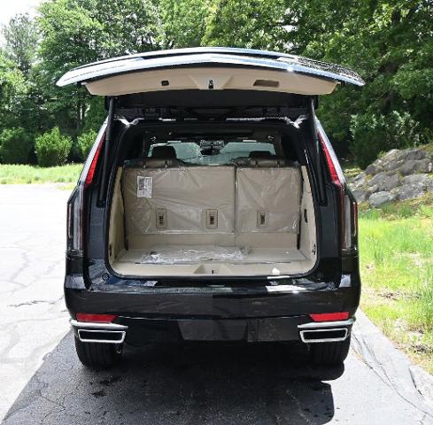 2024 Cadillac Escalade Vehicle Photo in NORWOOD, MA 02062-5222