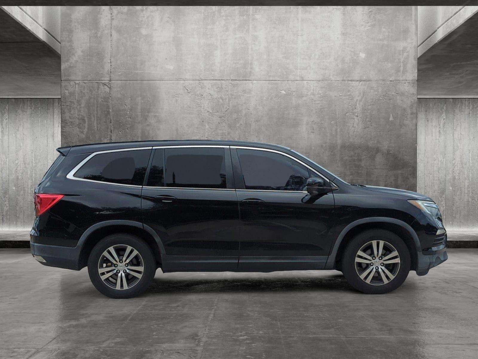 2017 Honda Pilot Vehicle Photo in Pembroke Pines, FL 33027