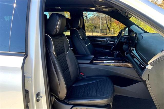 2023 Cadillac Escalade Vehicle Photo in KANSAS CITY, MO 64114-4545