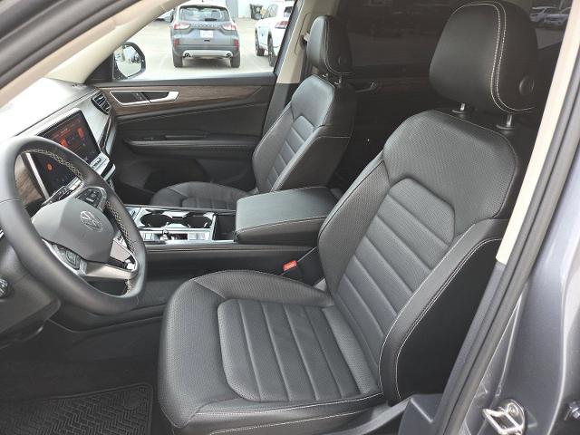 2024 Volkswagen Atlas Vehicle Photo in WEATHERFORD, TX 76087