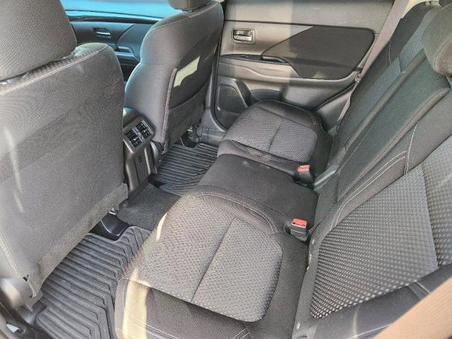 2020 Mitsubishi Outlander Vehicle Photo in Pilot Point, TX 76258