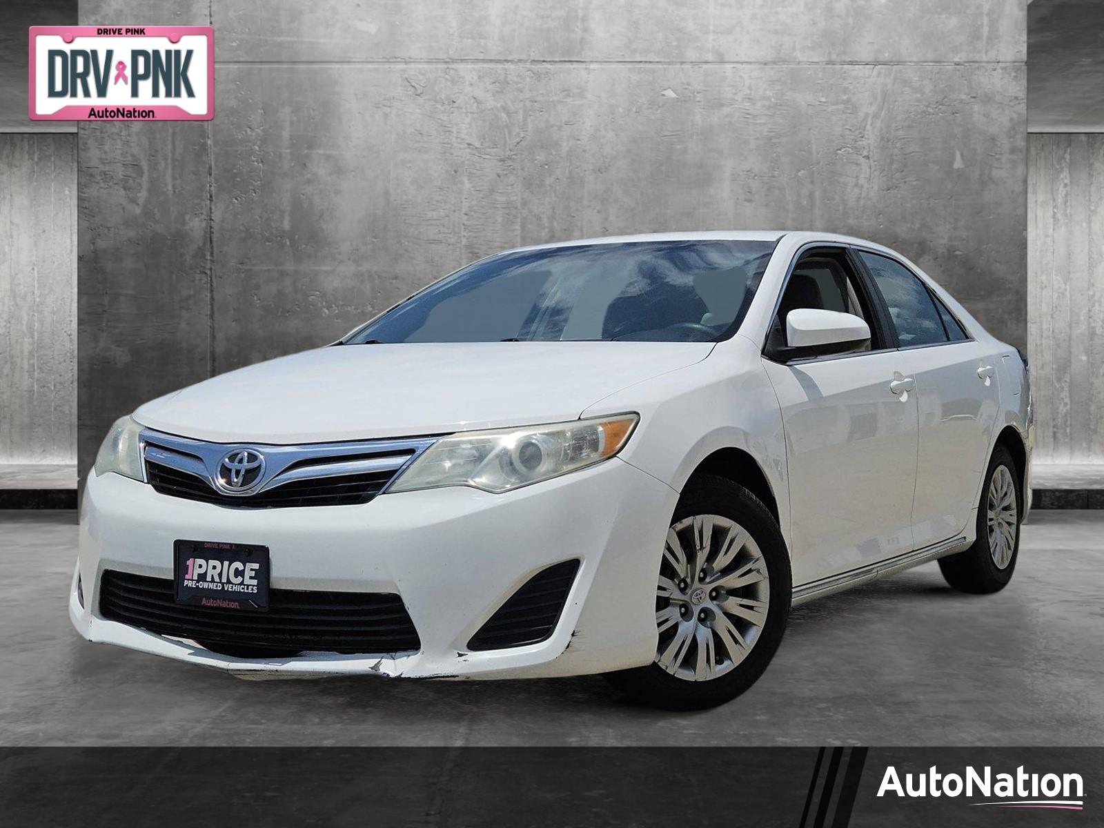 2013 Toyota Camry Vehicle Photo in NORTH RICHLAND HILLS, TX 76180-7199