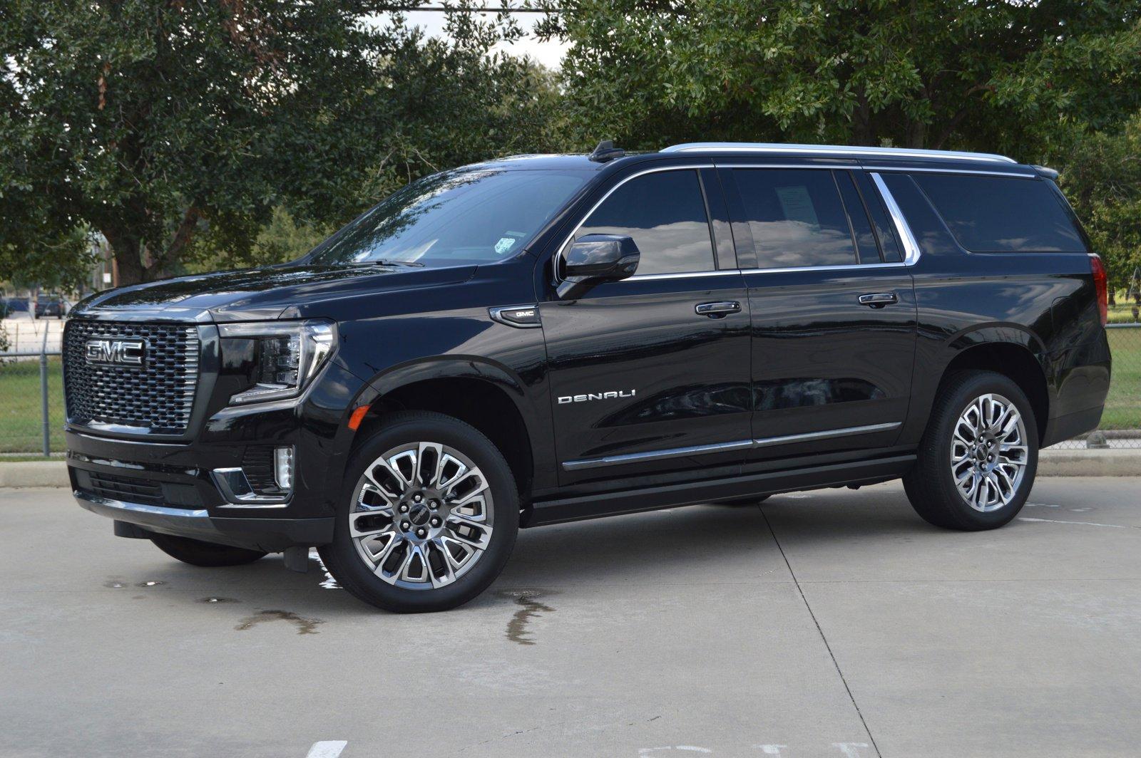 2023 GMC Yukon XL Vehicle Photo in Houston, TX 77090