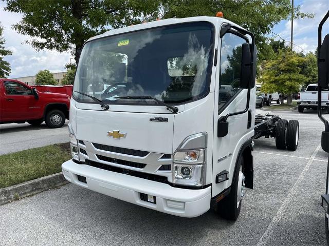 2025 Chevrolet 5500 HG LCF Gas Vehicle Photo in ALCOA, TN 37701-3235