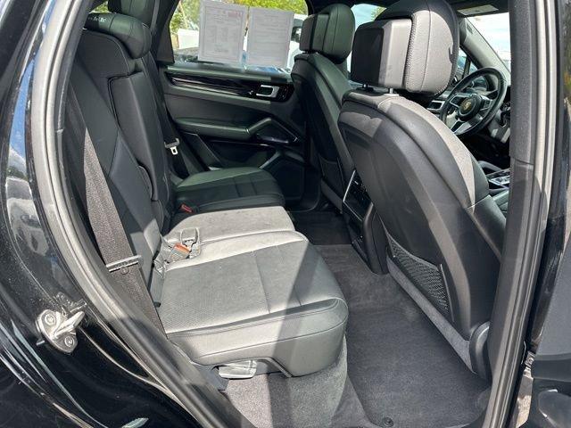 2020 Porsche Cayenne Vehicle Photo in MEDINA, OH 44256-9631