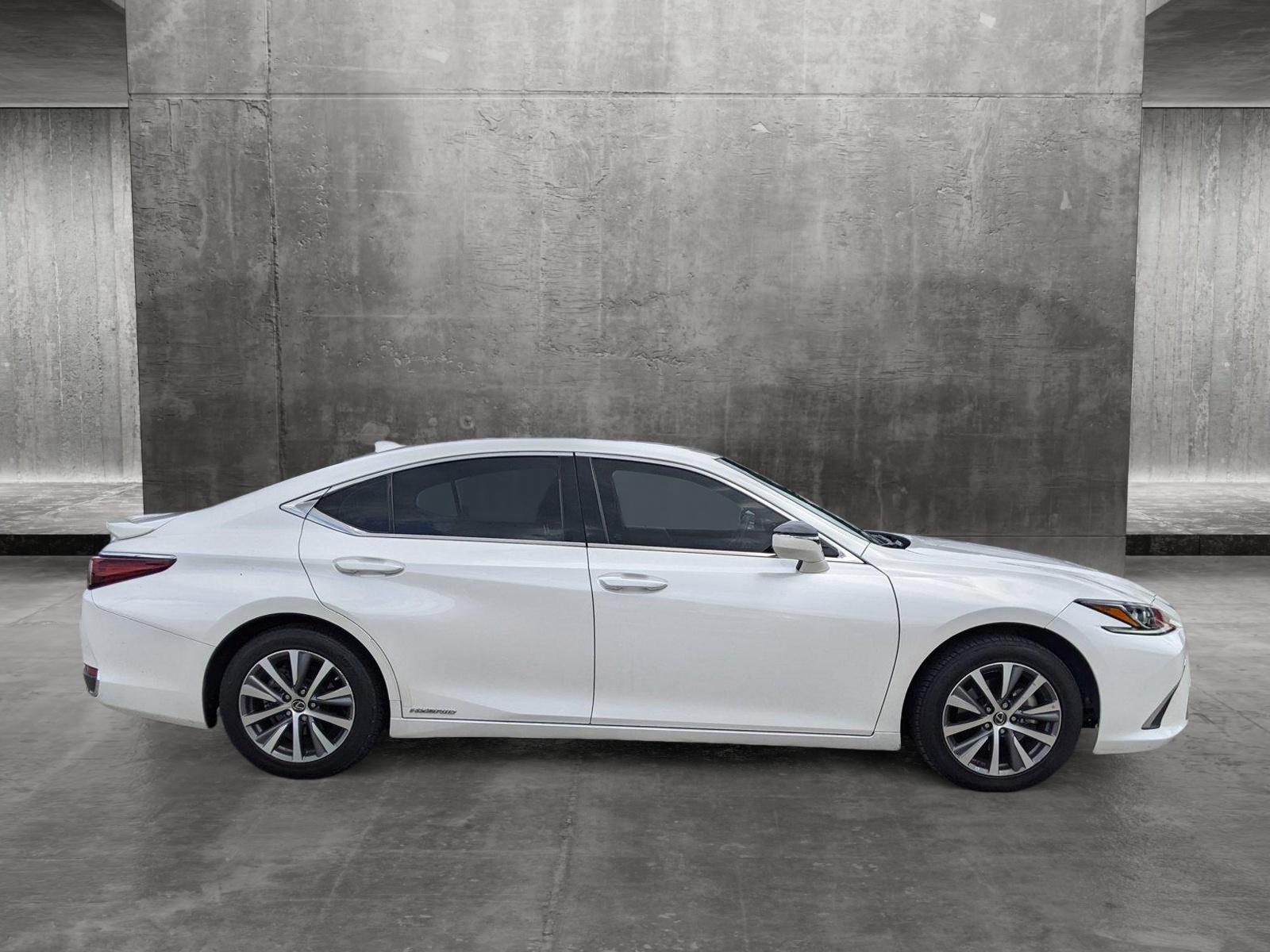 2021 Lexus ES 300h Vehicle Photo in PEMBROKE PINES, FL 33024-6534