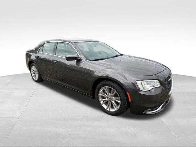 2020 Chrysler 300 Vehicle Photo in MEDINA, OH 44256-9631