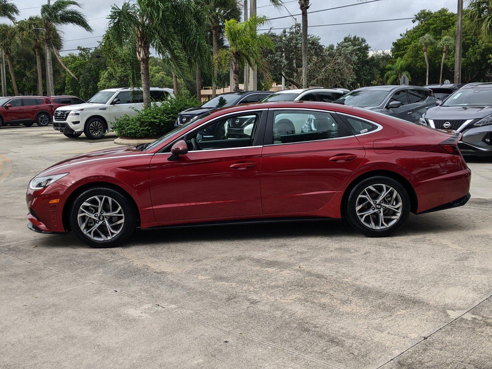 2023 Hyundai SONATA Vehicle Photo in Pembroke Pines , FL 33084