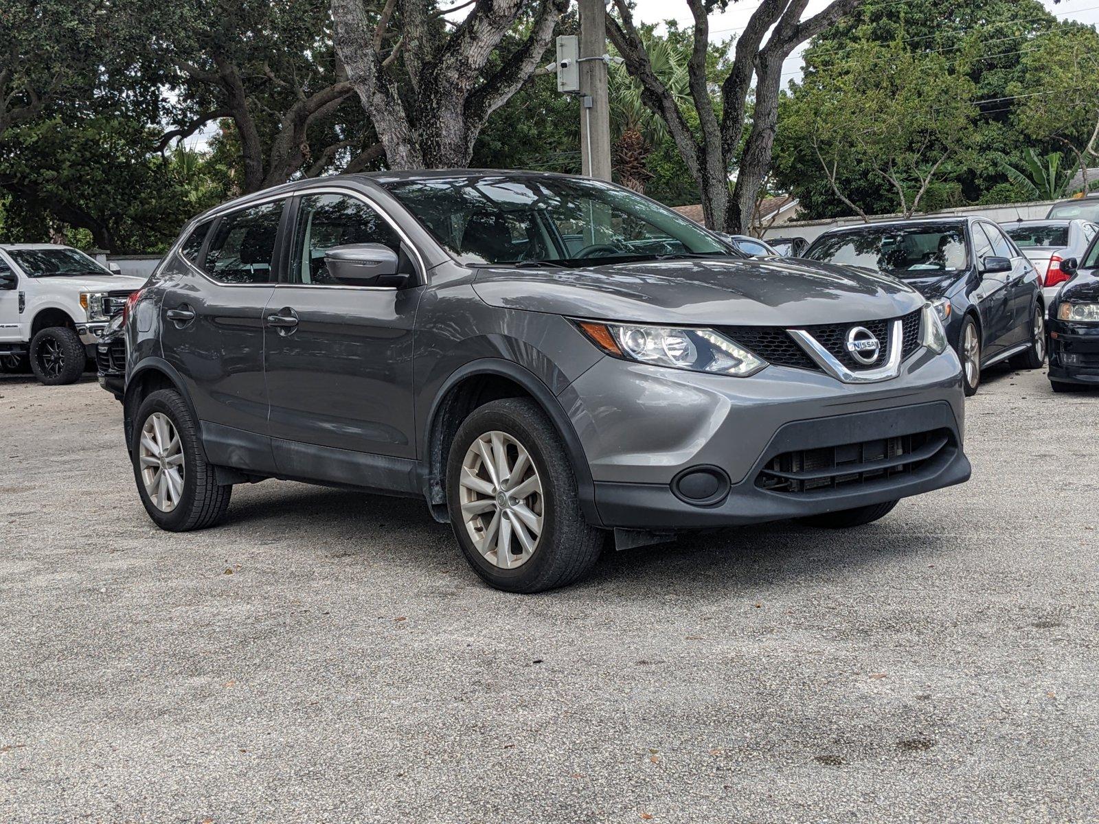 2017 Nissan Rogue Sport Vehicle Photo in GREENACRES, FL 33463-3207