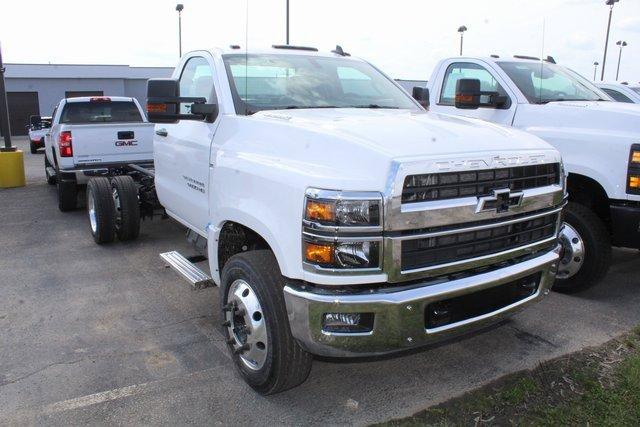 2024 Chevrolet Silverado Chassis Cab Vehicle Photo in SAINT CLAIRSVILLE, OH 43950-8512