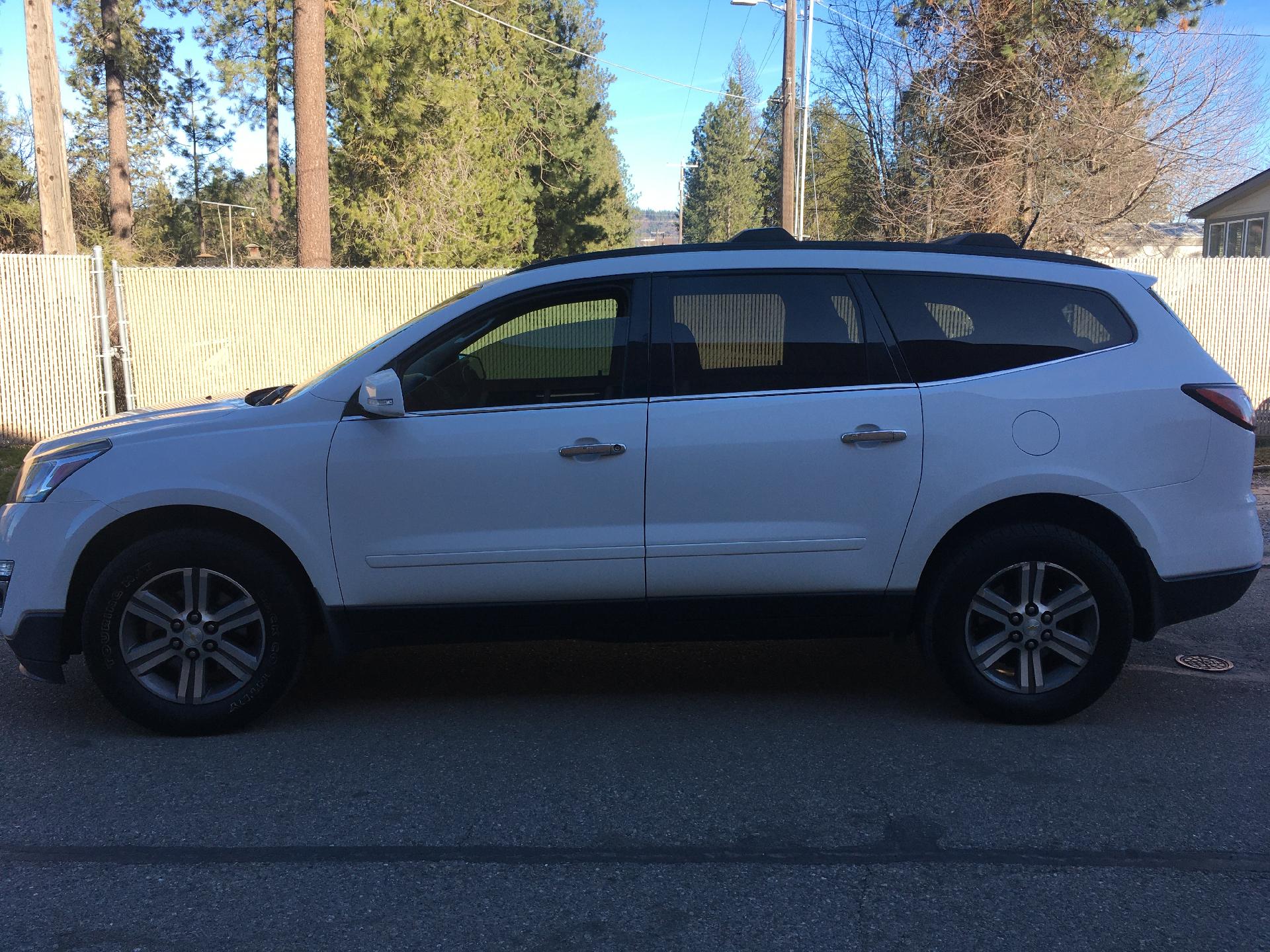 Used 2017 Chevrolet Traverse 1LT with VIN 1GNKVGKD3HJ218966 for sale in Coeur D'alene, ID