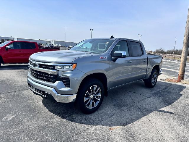 Used 2024 Chevrolet Silverado 1500 LT with VIN 1GCUDDE83RZ147787 for sale in Blanchard, OK