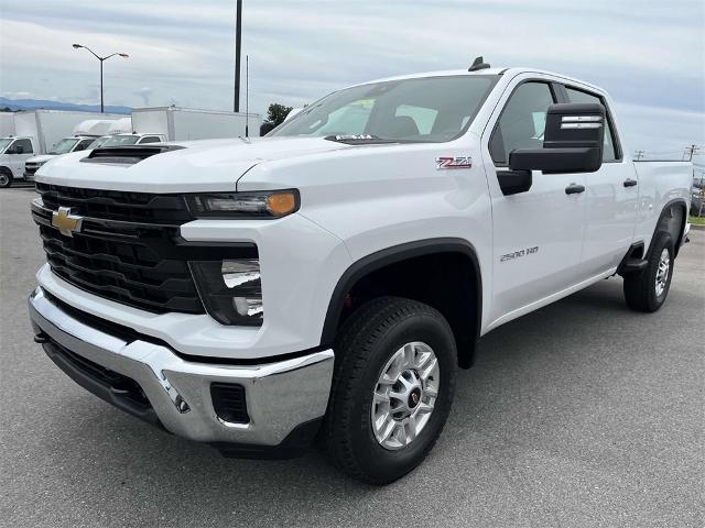 2024 Chevrolet Silverado 2500 HD Vehicle Photo in ALCOA, TN 37701-3235