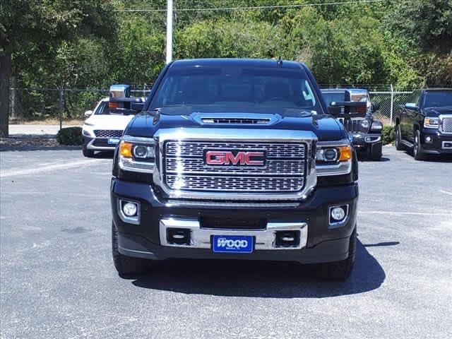 Used 2019 GMC Sierra 2500 Denali HD Denali with VIN 1GT12SEY1KF221664 for sale in Decatur, TX