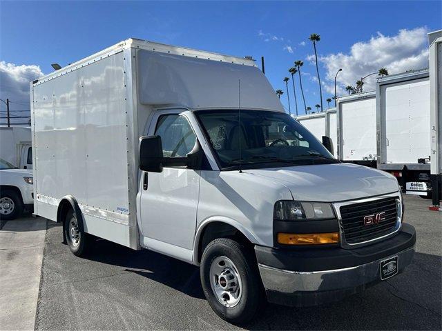 2023 GMC Savana Cutaway 3500 Vehicle Photo in PASADENA, CA 91107-3803