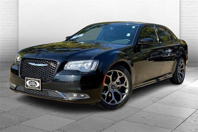 2016 Chrysler 300 Vehicle Photo in KANSAS CITY, MO 64114-4502