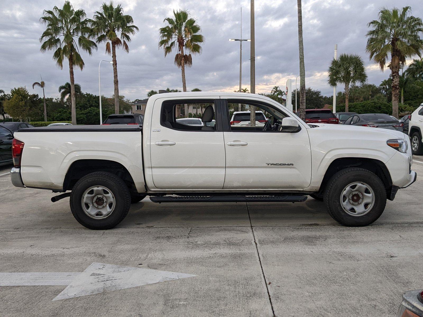 2022 Toyota Tacoma 2WD Vehicle Photo in Davie, FL 33331