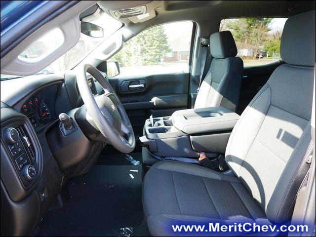 2024 Chevrolet Silverado 1500 Vehicle Photo in MAPLEWOOD, MN 55119-4794