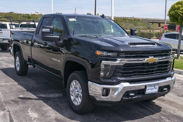 2024 Chevrolet Silverado 2500 HD Vehicle Photo in VENTURA, CA 93003-8585