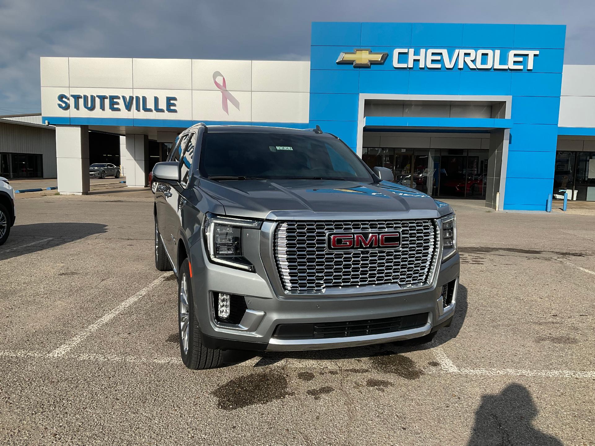 2024 GMC Yukon XL Vehicle Photo in PONCA CITY, OK 74601-1036