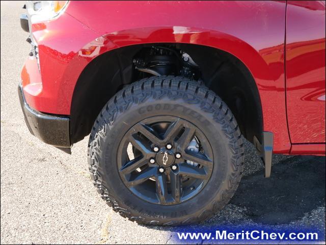 2024 Chevrolet Silverado 1500 Vehicle Photo in MAPLEWOOD, MN 55119-4794