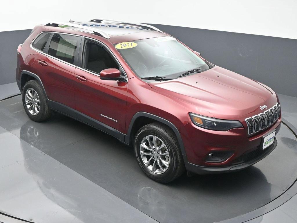 2021 Jeep Cherokee Vehicle Photo in Cedar Rapids, IA 52402