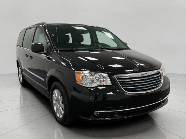 2016 Chrysler Town & Country Vehicle Photo in Appleton, WI 54913