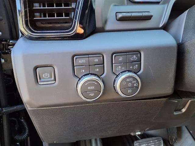 2025 GMC Sierra 2500 HD Vehicle Photo in ROSENBERG, TX 77471-5675