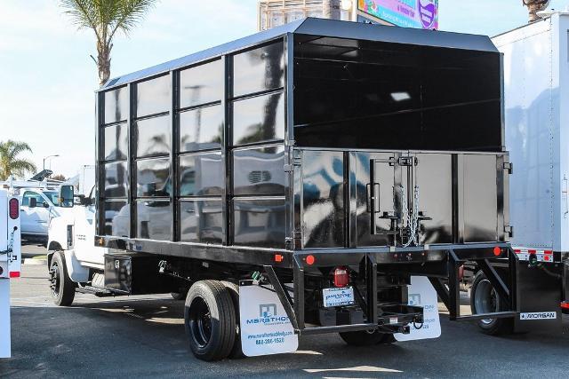 2023 Chevrolet Silverado Chassis Cab Vehicle Photo in VENTURA, CA 93003-8585