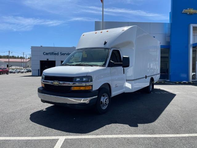 2023 Chevrolet Express Commercial Cutaway Vehicle Photo in GARDNER, MA 01440-3110