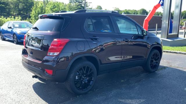 2021 Chevrolet Trax Vehicle Photo in MOON TOWNSHIP, PA 15108-2571