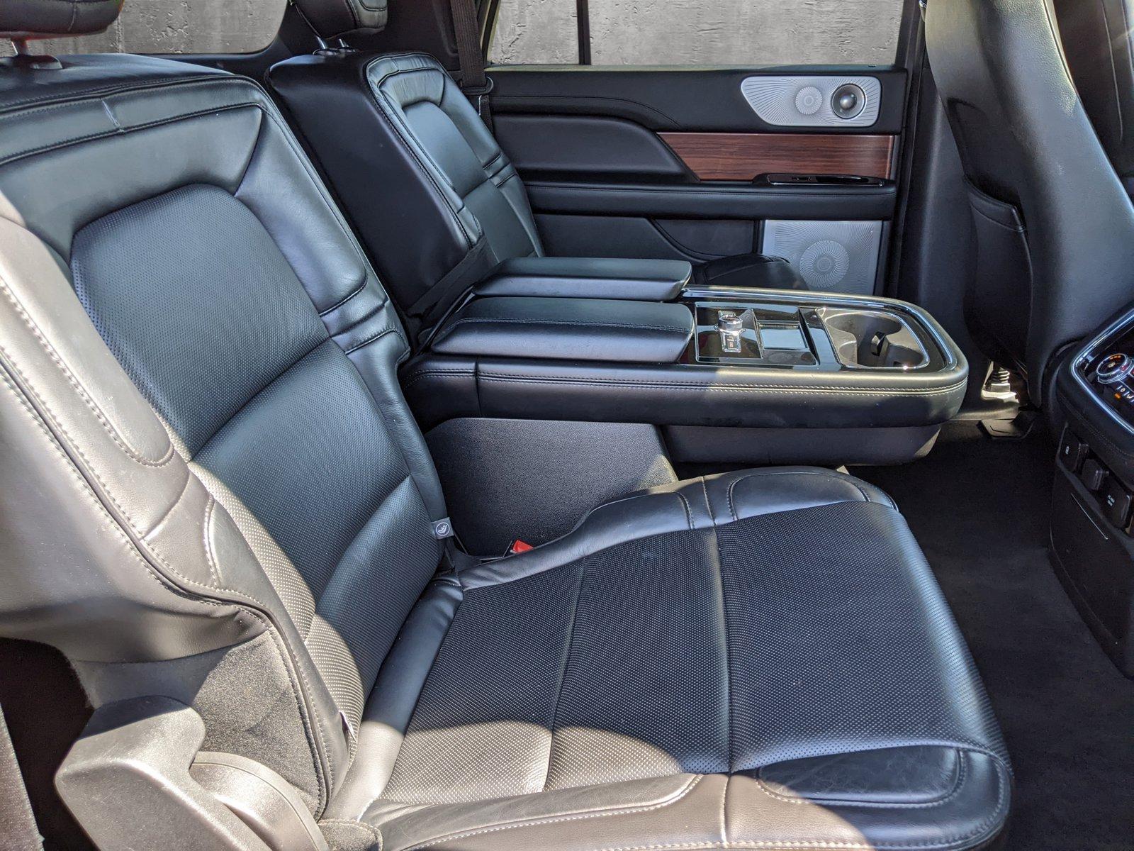 2019 Lincoln Navigator L Vehicle Photo in LAUREL, MD 20707-4622