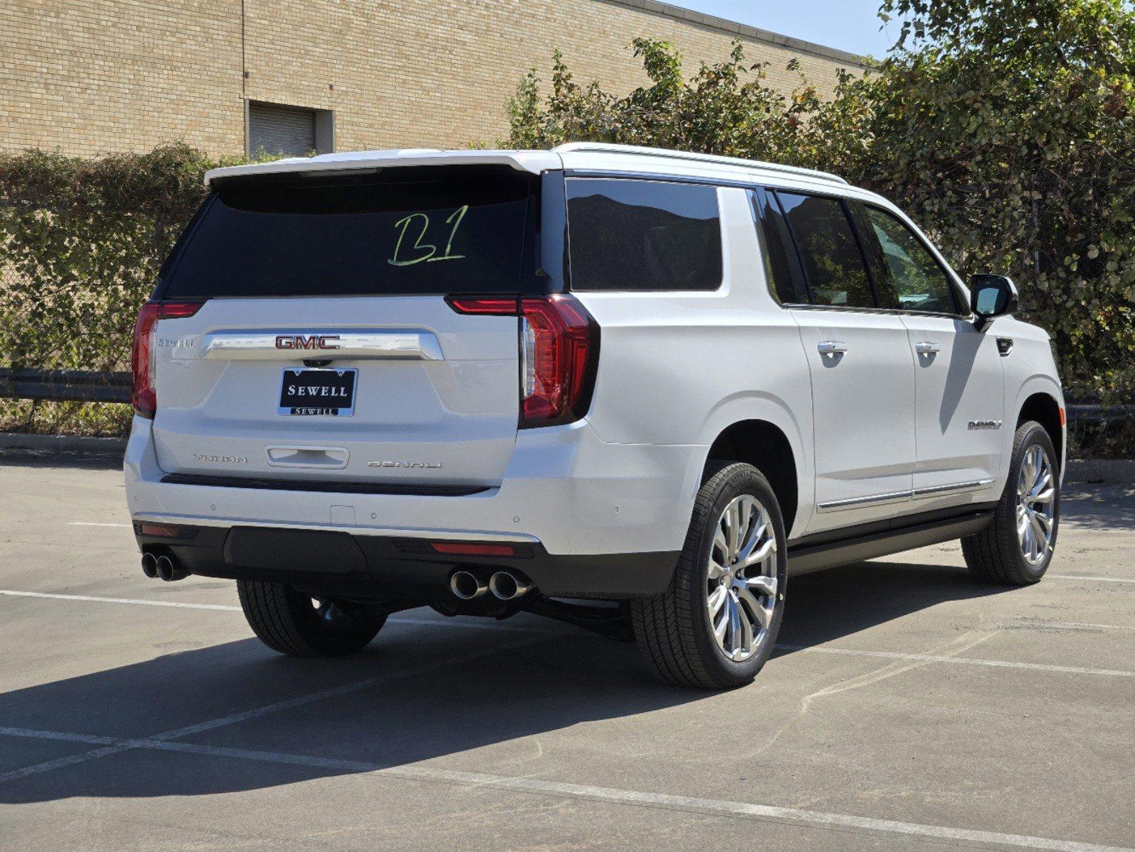 2024 GMC Yukon XL Vehicle Photo in DALLAS, TX 75209-3016