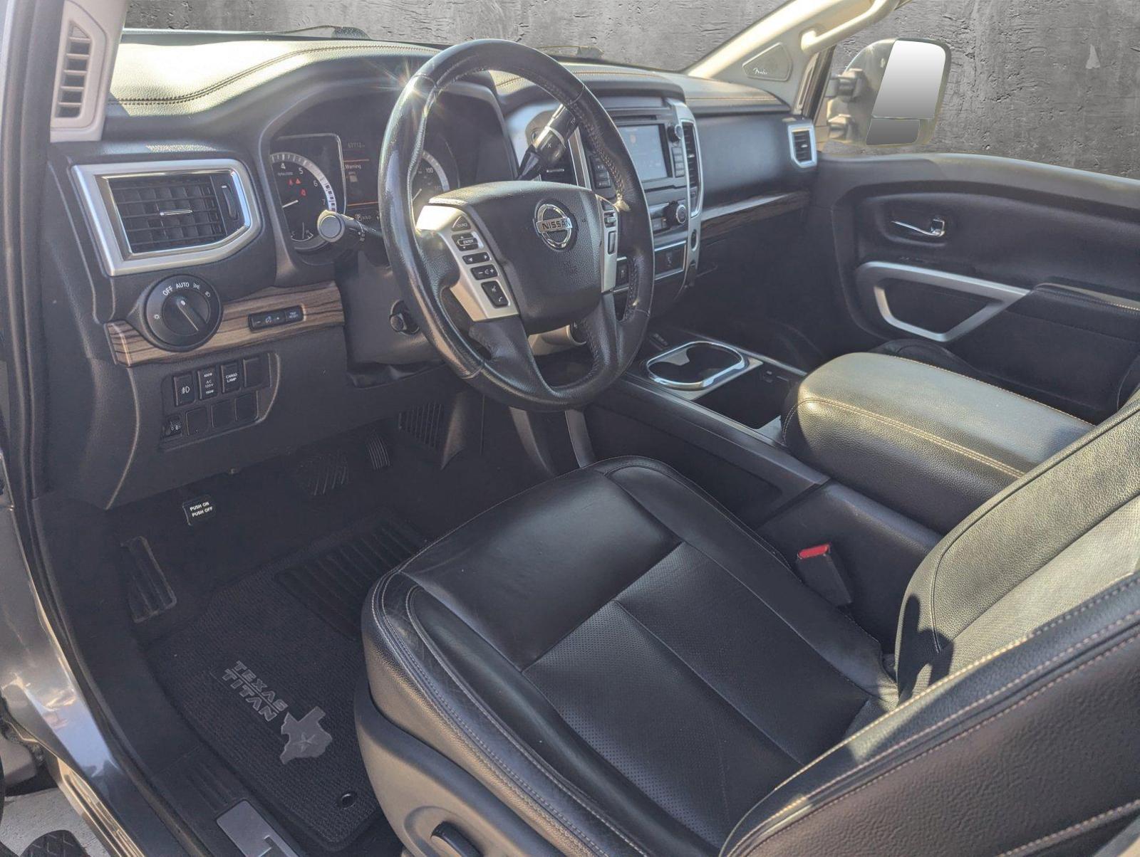 2019 Nissan Titan Vehicle Photo in CORPUS CHRISTI, TX 78412-4902