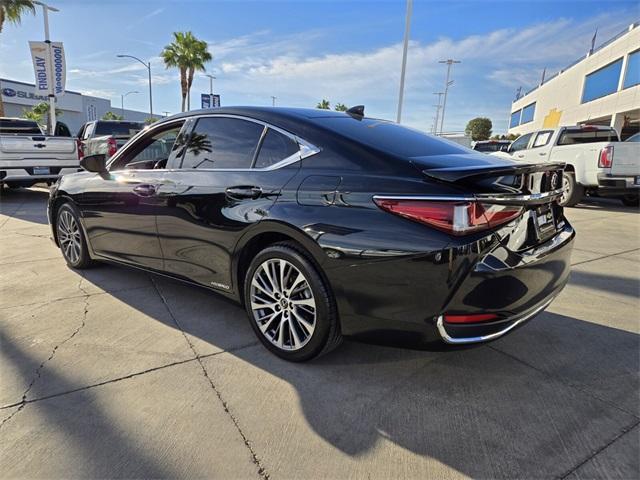 2019 Lexus ES 300h Vehicle Photo in LAS VEGAS, NV 89118-3267