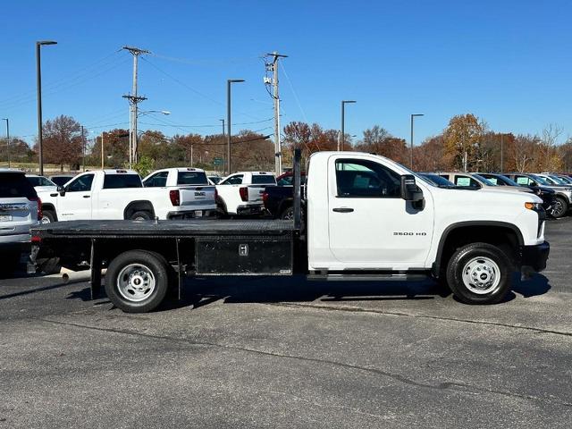 2022 Chevrolet Silverado 3500 HD CC Vehicle Photo in COLUMBIA, MO 65203-3903