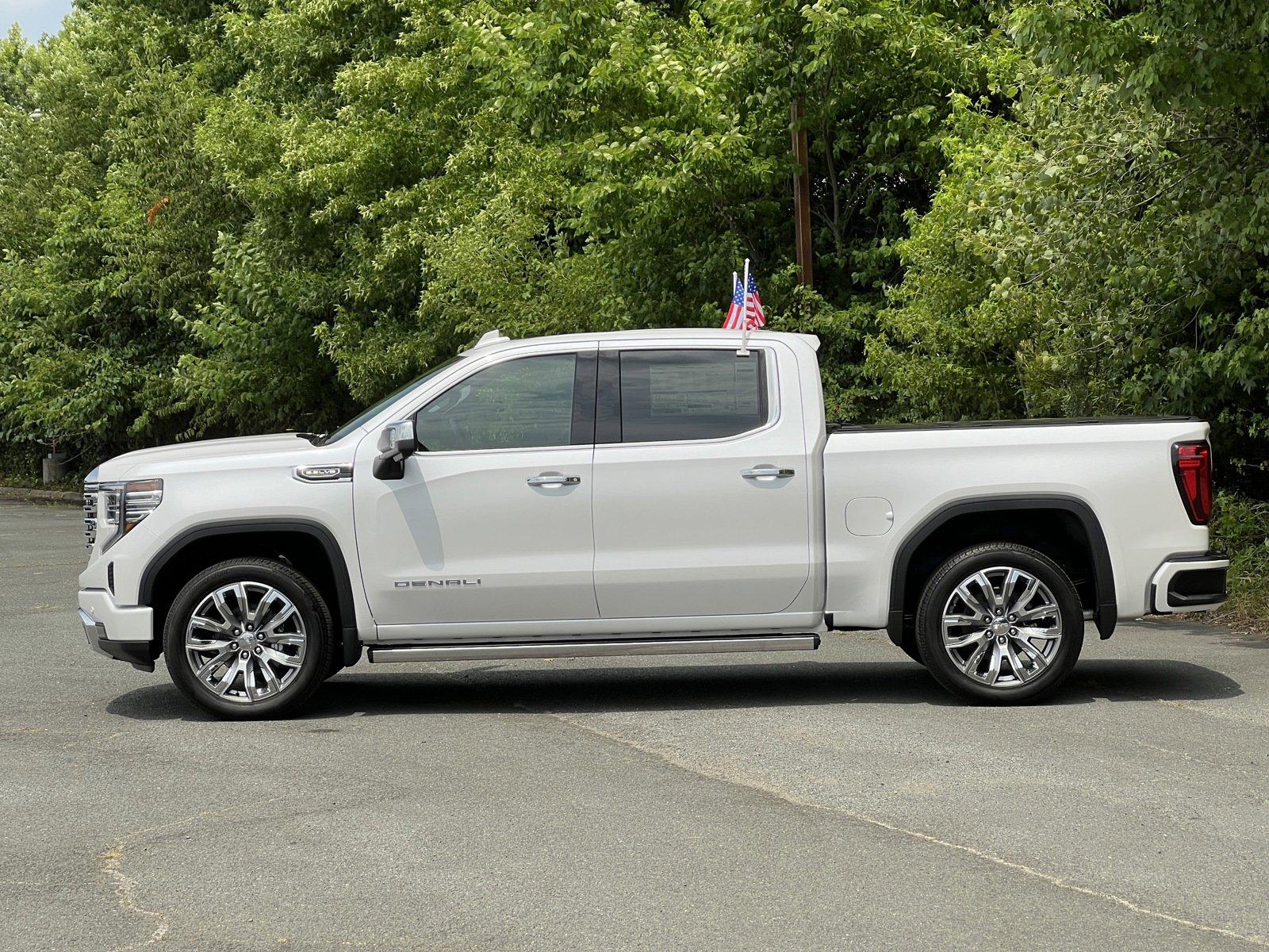 2024 GMC Sierra 1500 Vehicle Photo in MONROE, NC 28110-8431