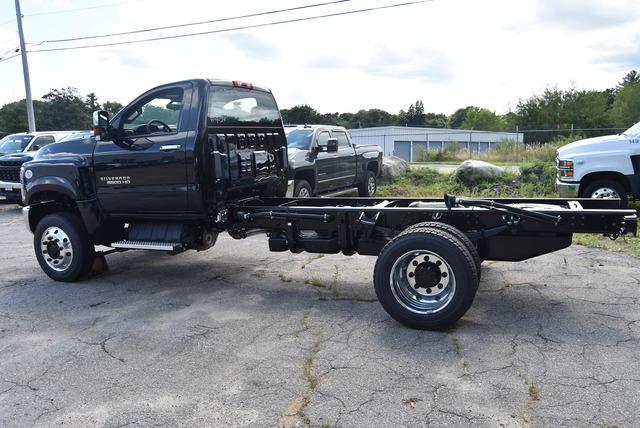 2024 Chevrolet Silverado Chassis Cab Vehicle Photo in WHITMAN, MA 02382-1041